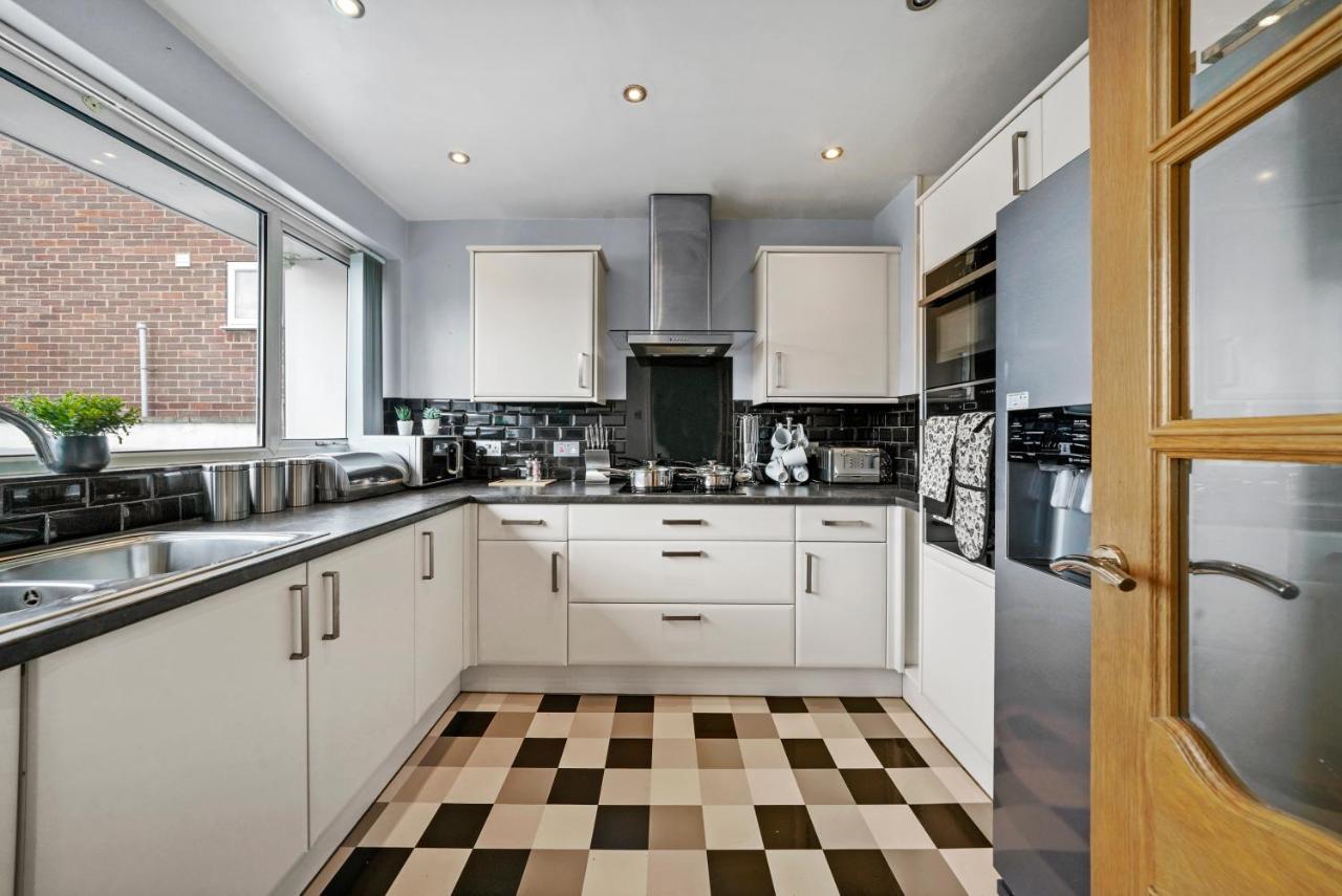 The Stylish Warwick Abode - Balcony - Garden Villa Leek Wootton Eksteriør bilde